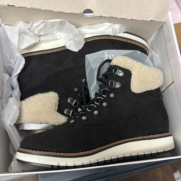 White Mountain Cozy Wide Bootie - Picture 2 of 5